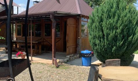 Домик у реки Дах