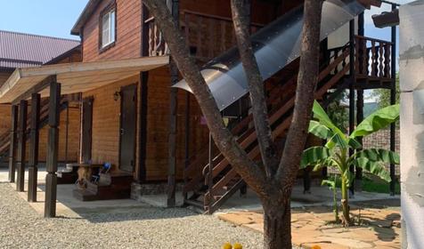 Домик у реки Дах