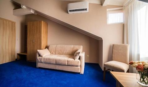 Семейный 2-местный 2-комнатный (мансарда)