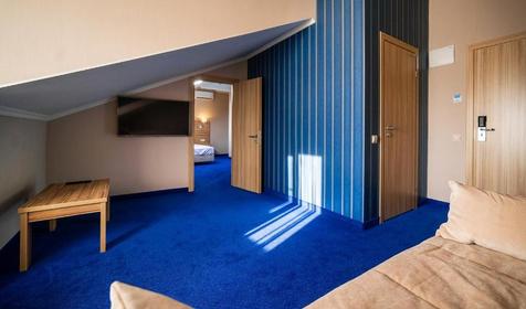 Семейный 2-местный 2-комнатный (мансарда)