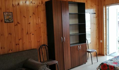 Стандарт трехместный с видом на озеро (25 кв.м)