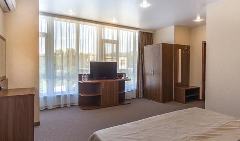 Трехместный улучшенный