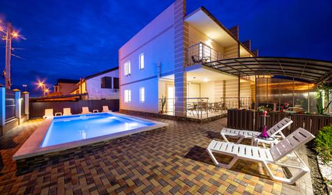 Flores (Флорес)