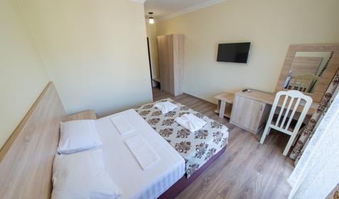 Flores (Флорес)