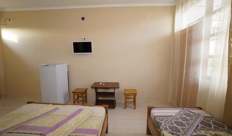 Трехместный