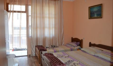 Трехместный