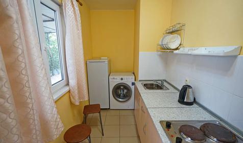 Двухкомнатный с кухней