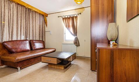 Джуниор Сюит