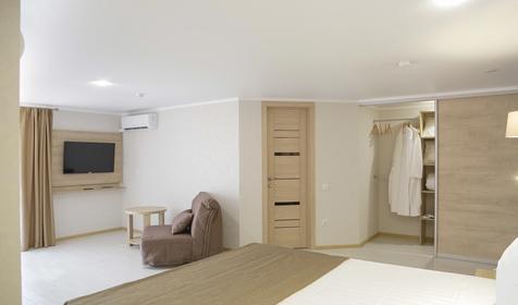 Junior suite executive