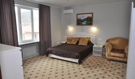 Люкс с балконом