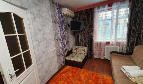 Двухкомнатный с кухней