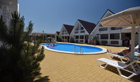 Гостевой комплекс White House (Белый дом), Темрюкский район, Голубицкая