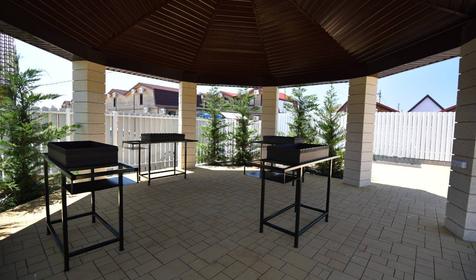 Гостевой комплекс White House (Белый дом), Темрюкский район, Голубицкая