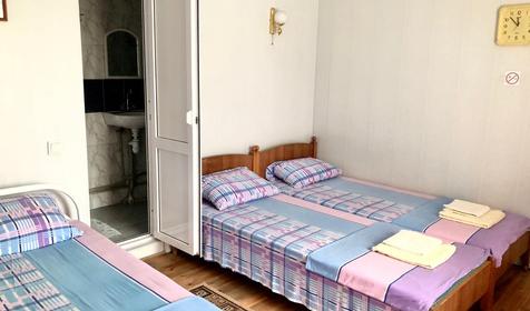 Трехместный с видом на двор