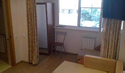 Трехместный