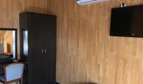 Двухместный стандарт на мансарде с видом на море №10, 11