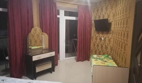 Улучшенный трёхместный с большим балконом