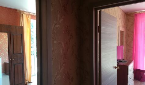 Семейный двухкомнатный с большим угловым балконом