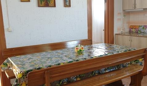 Первый этаж