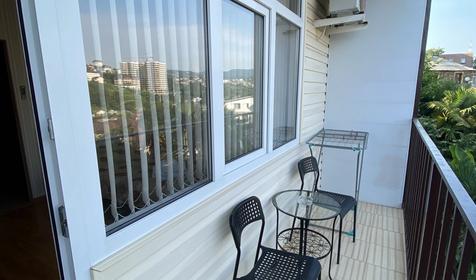 Двухместная студия с индивидуальной кухней с балконом