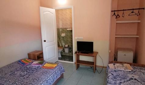 Трехместная