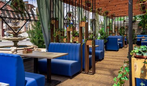 Николаев двор