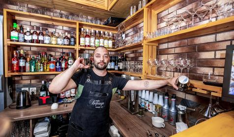 Николаев двор