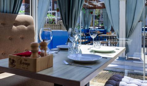 Николаев двор