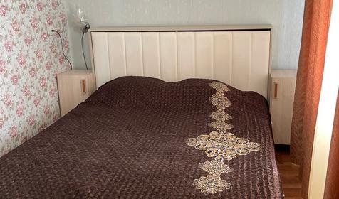 Дом трехкомнатный с отдельным двором