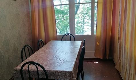 Восьмиместный (3 комнаты) коттедж №42