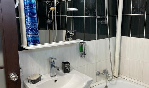 Дом трехкомнатный с отдельным двором