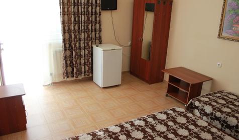 Трехместный с диваном