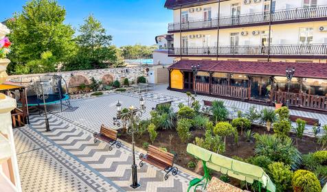 Пятиместный полулюкс