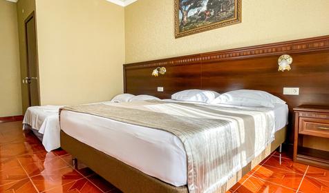 Пятиместный полулюкс