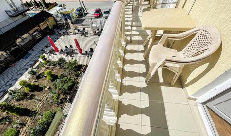 Пятиместный полулюкс