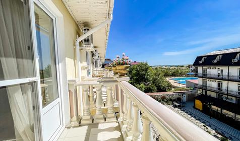 Пятиместный полулюкс