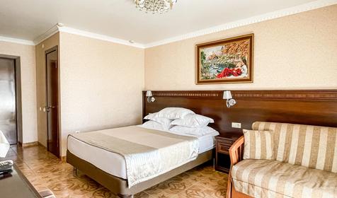 Пятиместный полулюкс