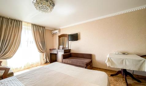 Пятиместный полулюкс