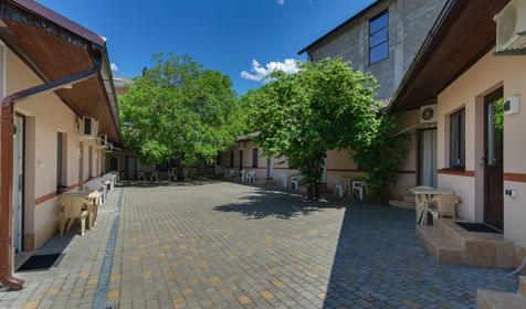 Частное домовладение Робинзон, Архипо-Осиповка