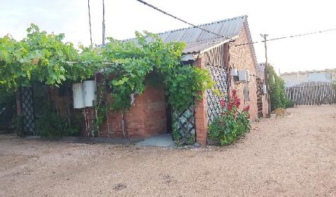 Гостиный дворик на Азовской