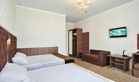 Пятиместный с балконом