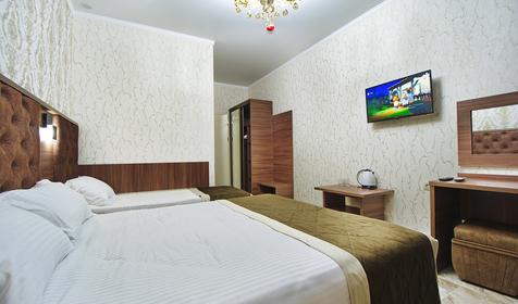 Трехместный с балконом