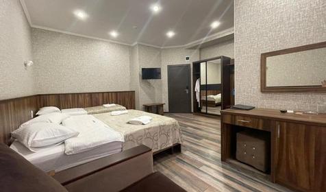 Люкс плюс четырехместный с балконом