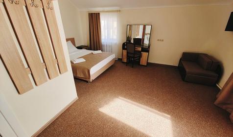 Полулюкс трехместный