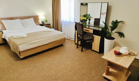 Полулюкс трехместный