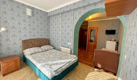 Четырехместный стандарт с витражными окнами