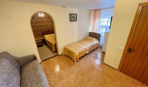 Двухкомнатный (верхние этажи, с балконом)