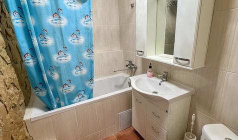 Двухкомнатный (верхние этажи, с балконом)