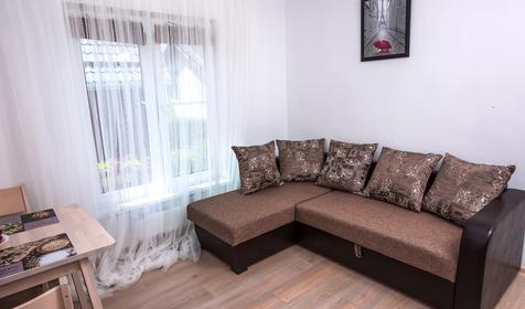 Люкс шестиместный двухкомнатный с кухней