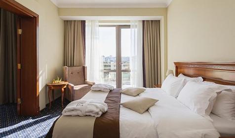 Люкс двухместный двухкомнатный с балконом